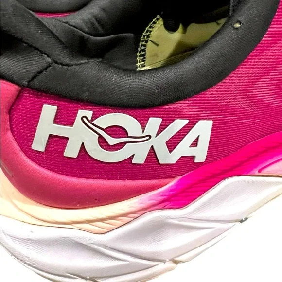Hoka One One Women's Arahi 6 'Festival Fuchsia' Low Top Running Sneakers Sz 11.5